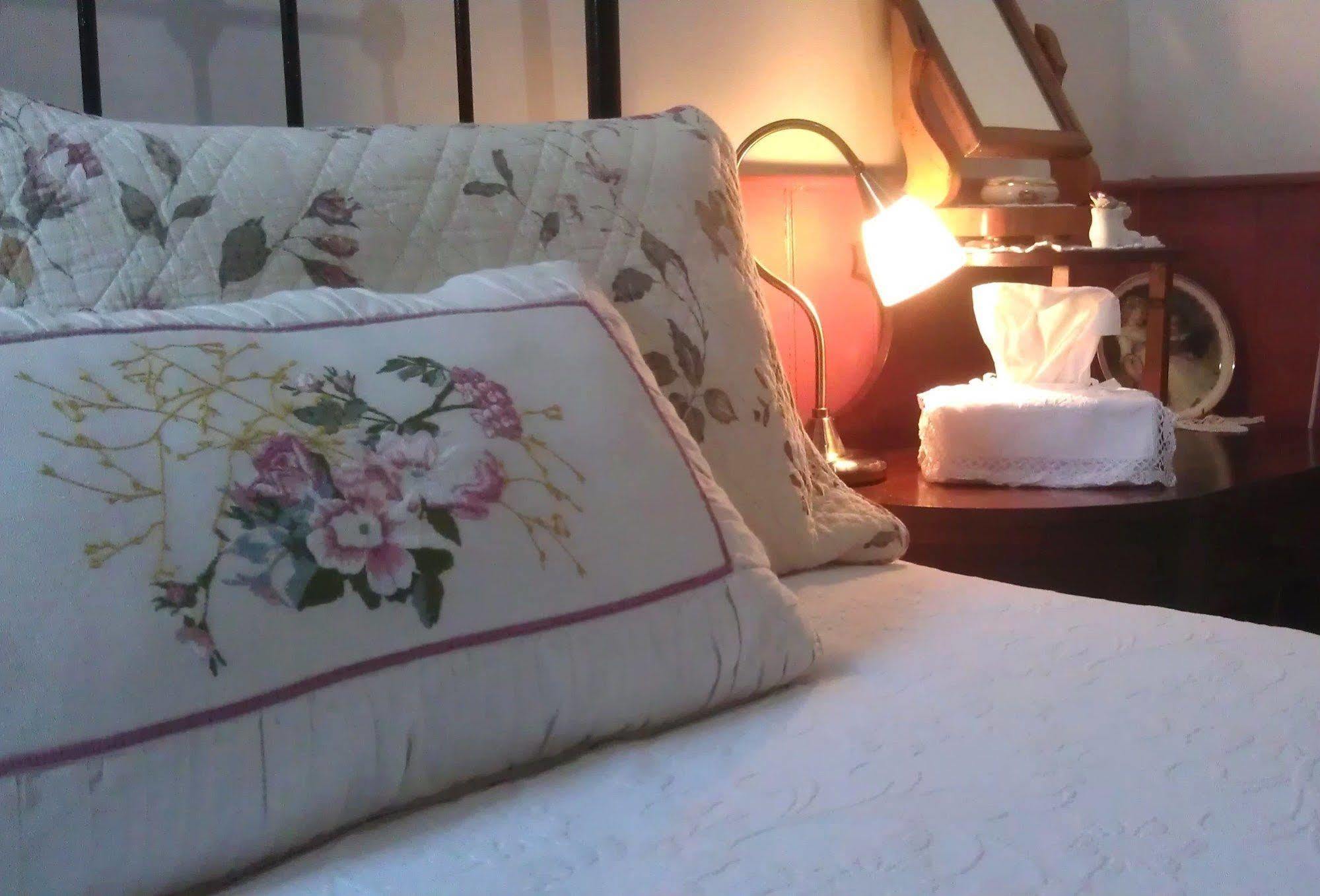 Touchwood Cottages Стенли Екстериор снимка